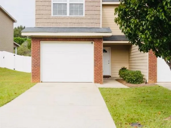 115 Cody Dr, Enterprise, AL 36330