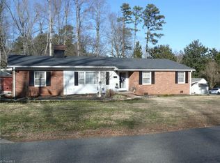 1238 Sunset Dr, Asheboro, NC 27205