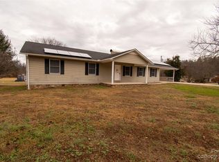 1898 Old Greenlee Rd, Marion, NC 28752