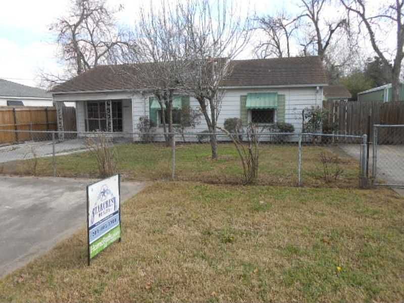 1st image of 12002 Meadowgreen St