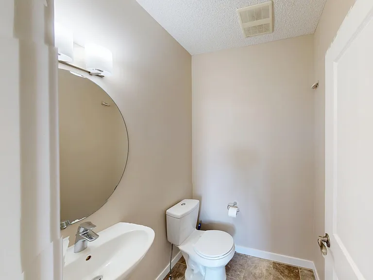 338 River Heights Cres — Photo 5