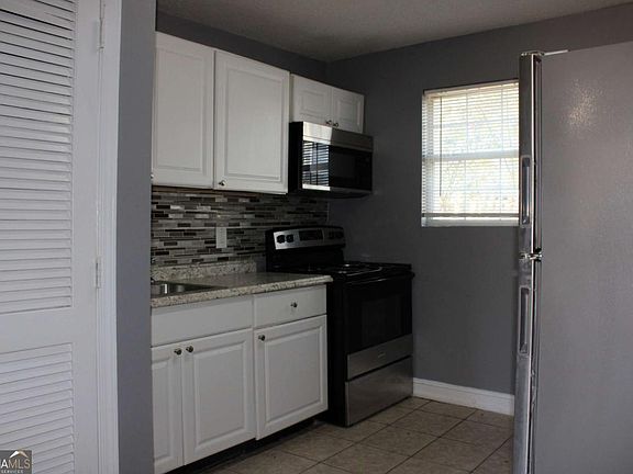 3rd image of 884 Neal St NW Unit A