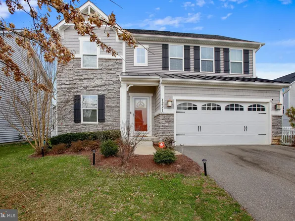 1221 Long Farm Ln, Brunswick, MD 21716