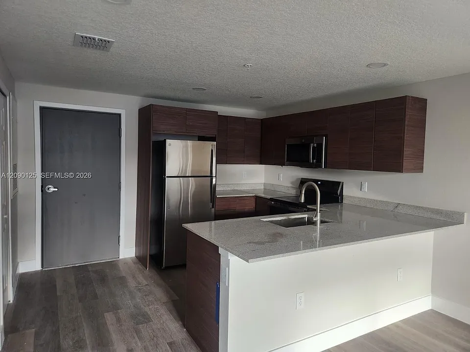 4424 S Texas Ave #309