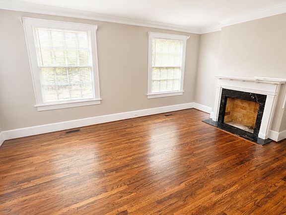 2nd image of 2031 Ridge Ave #2037