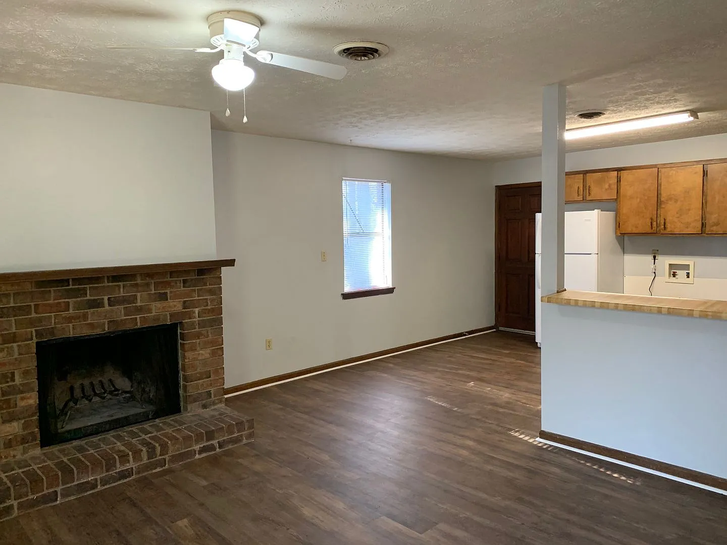2 Bedroom Duplex on Eastside!! Available early October! — Photo 3