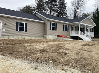 983 Salmon Falls Rd, Rochester, NH 03868