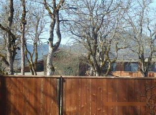 505 Rock Creek Rd, Gold Hill, OR 97525