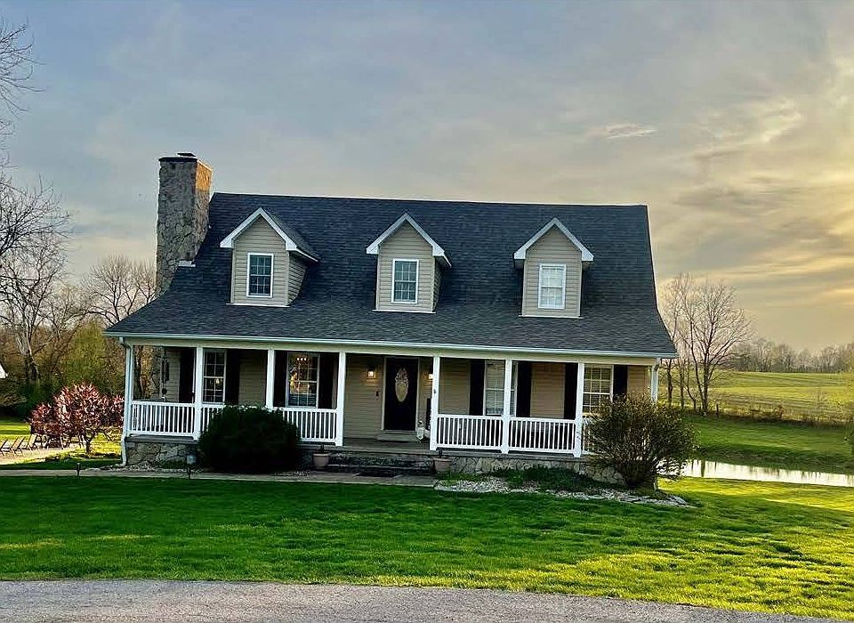 1st image of 379 Ashley St