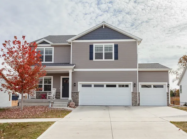 7611 NW 95th Ct, Johnston, IA 50131