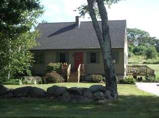 76 Oak St, Rochester, NH 03839