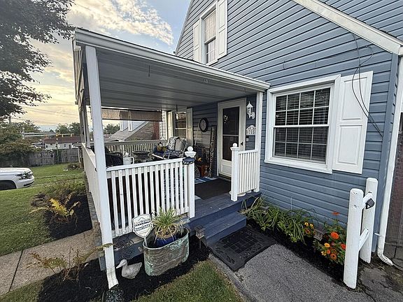 3rd image of 705 Demuth St