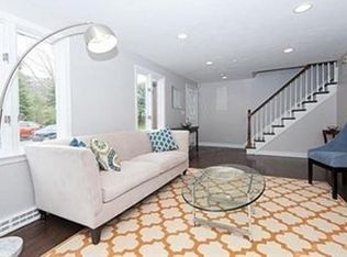 26 Hammond Pond Pkwy #1, Chestnut Hill, MA 02467