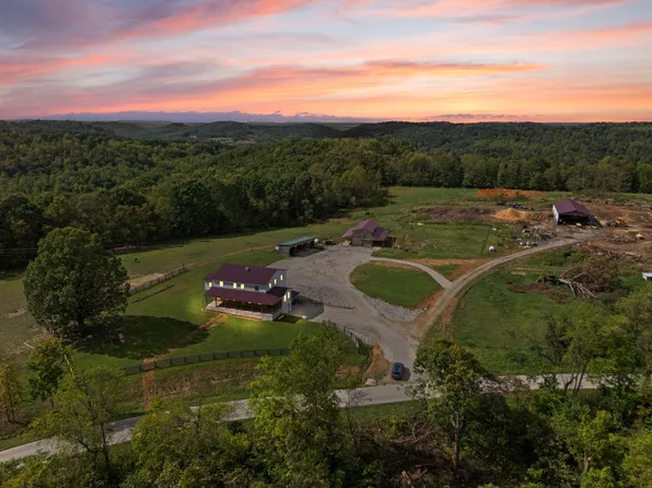 1250 Oak Ridge Rd, Vanceburg, KY 41179