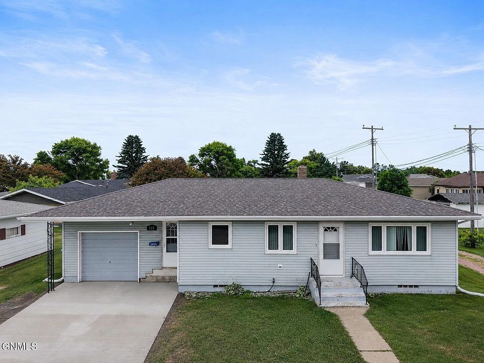 1st image of 315 Avenue C E
