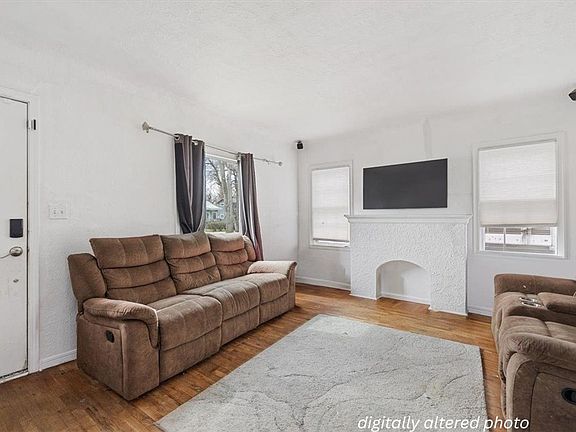 3rd image of 623 Custer Ave