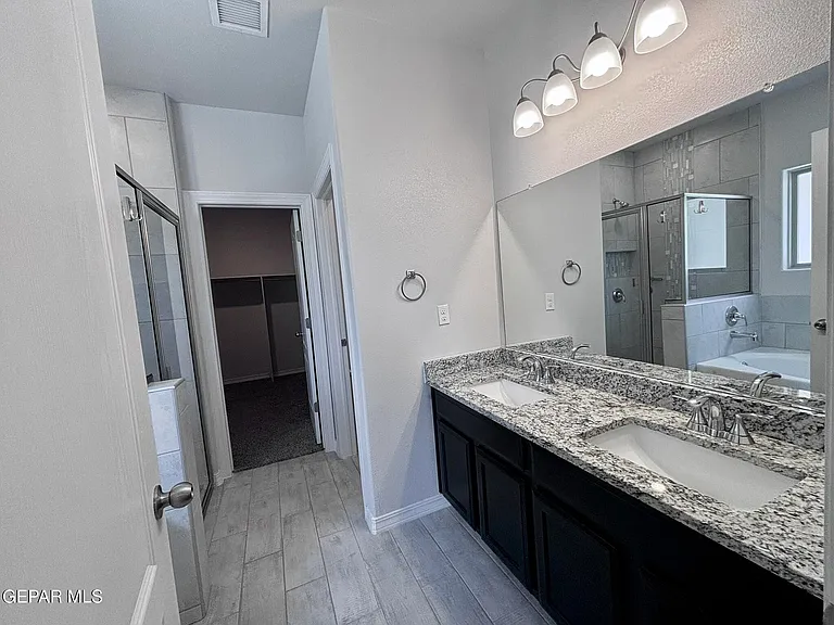 12241 Desert Sea Ct — Photo 9