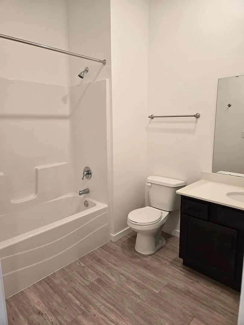 Spirit Of St Louis Apartments — Photo 3