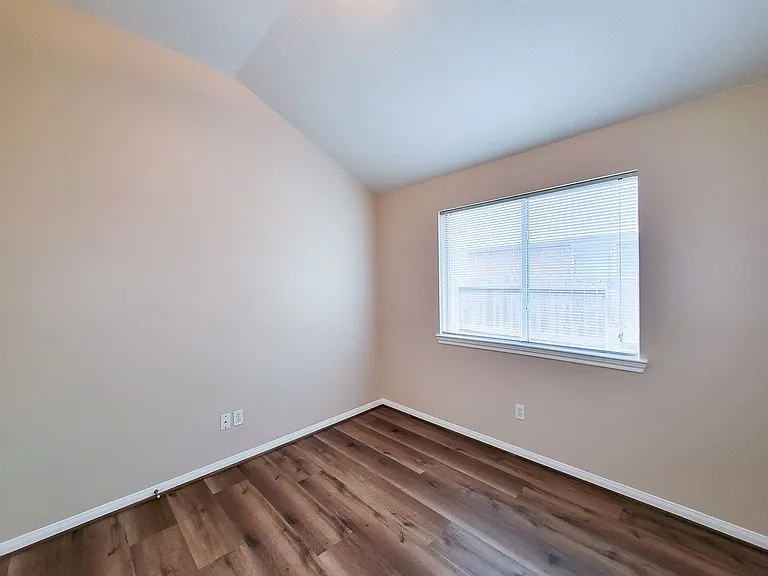 18446 S Wimbledon Dr — Photo 25