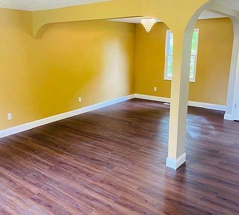 5th image of 1501 Karahill Dr