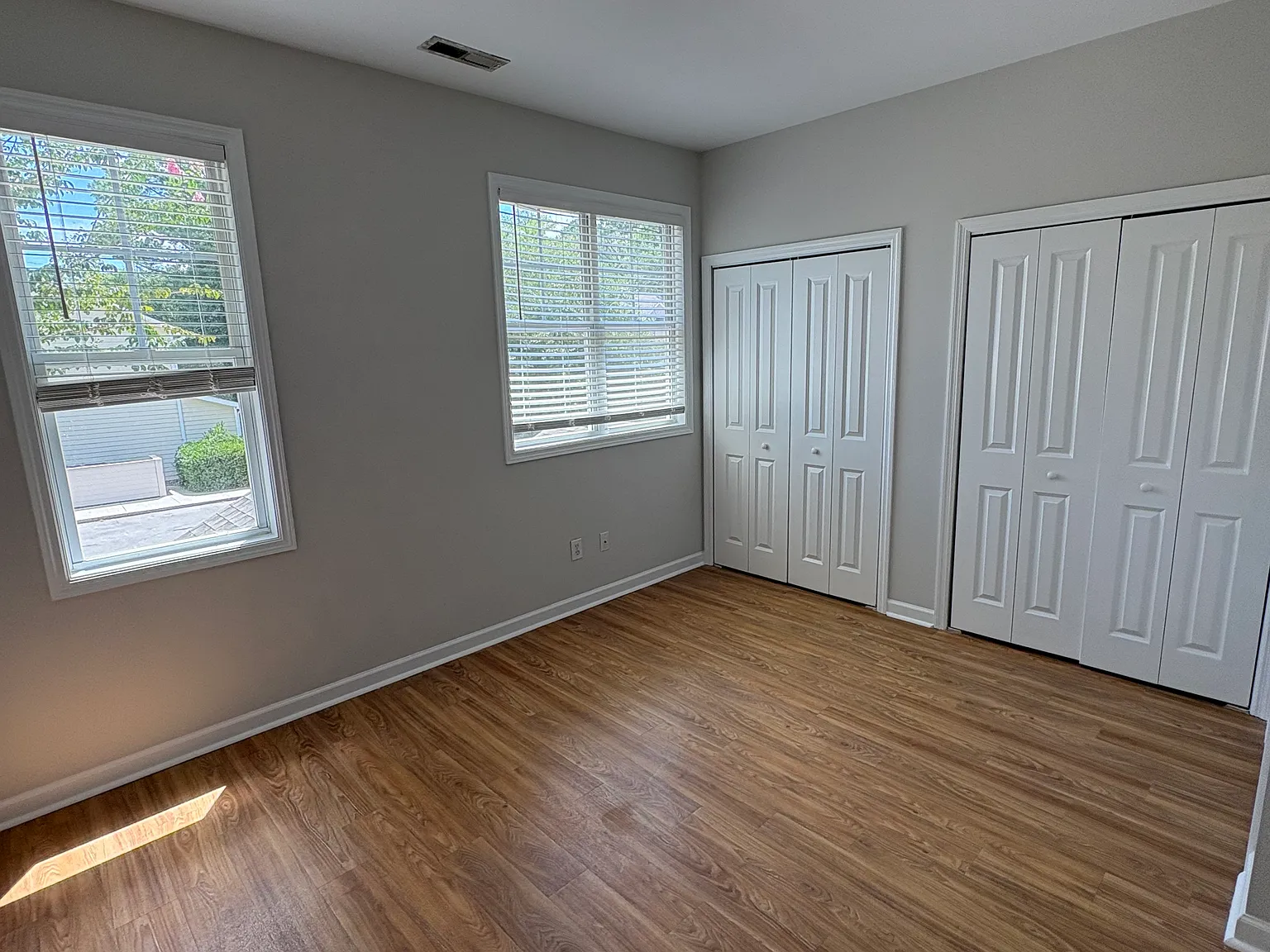 3 bed, 1201 sqft, $1,950 — Photo 3