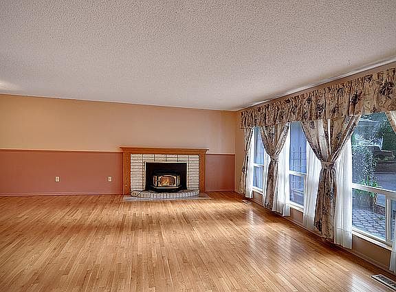3rd image of 10701 150th Street Ct E