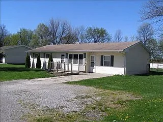 310 Agnes Dr photo 1