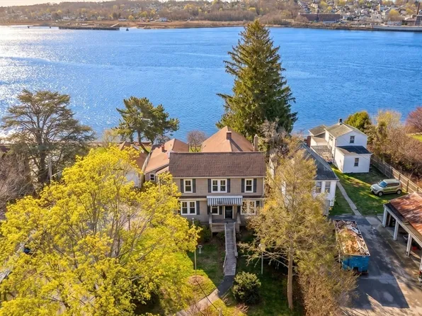 1292 Riverside Ave, Somerset, MA 02726