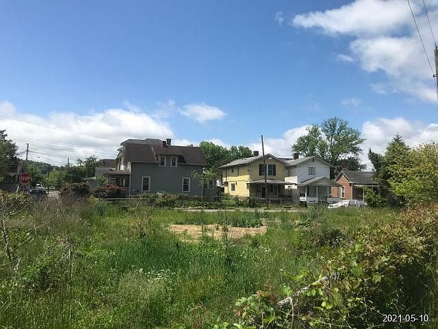 2nd image of 401 Beuhring Ave