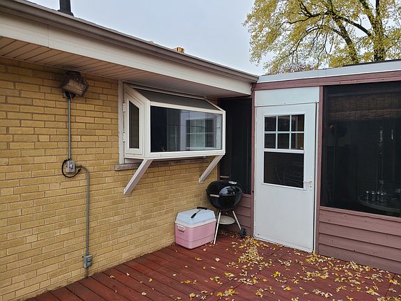 5th image of 10225 W Fullerton Ave