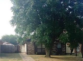 1102 Sandalwood Ln, Desoto, TX 75115