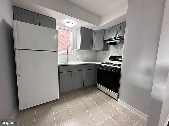 3rd image of 618 Tyson Ave