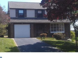 211 Harrison Rd, Brookhaven, PA 19015