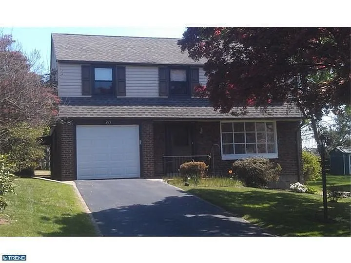 211 Harrison Rd photo 1