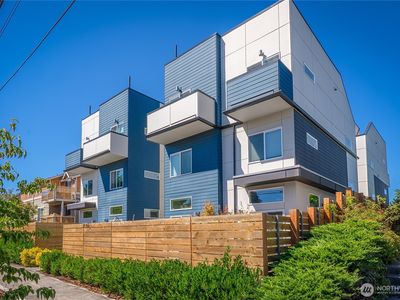 738 C N 92nd Street, Seattle, WA, 98103