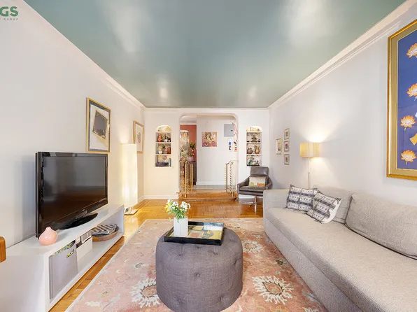 210 West 103rd Street image 2 of 8