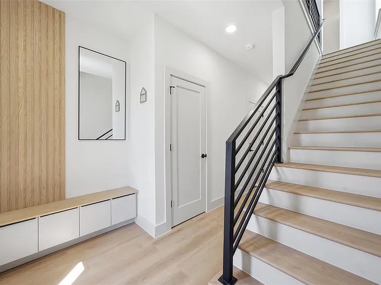 5505 Hershe St — Photo 6