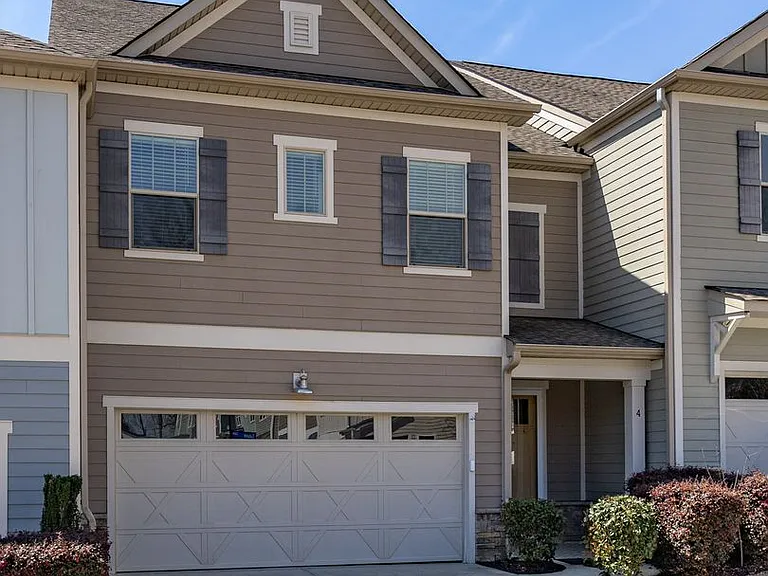 4 Tatum Ln — Photo 5