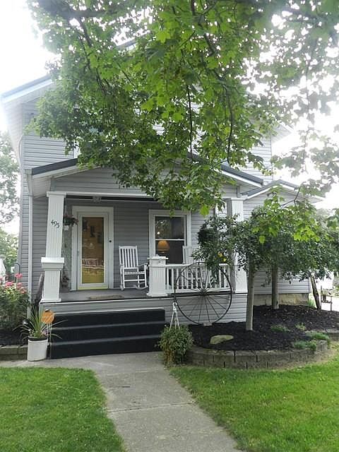 1st image of 495 Forest St