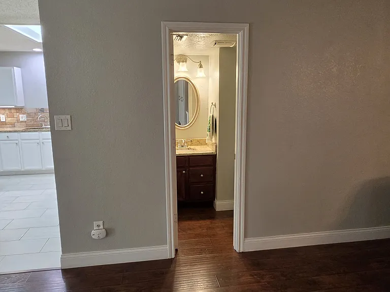 6511 White Oaks Ln — Photo 10