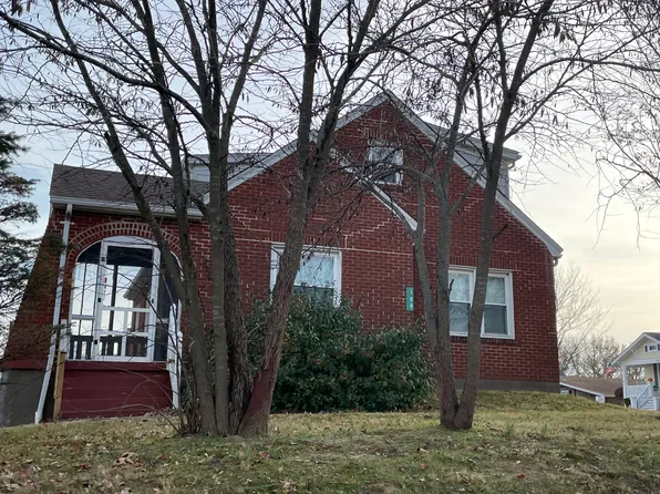 108 8th St, Crystal City, MO 63019