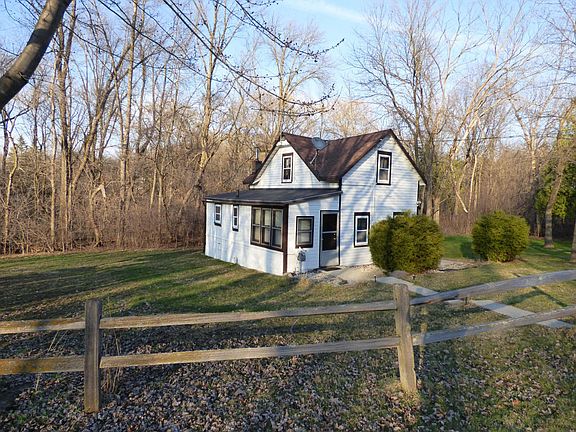 4th image of 1438 E Friess Lake Dr