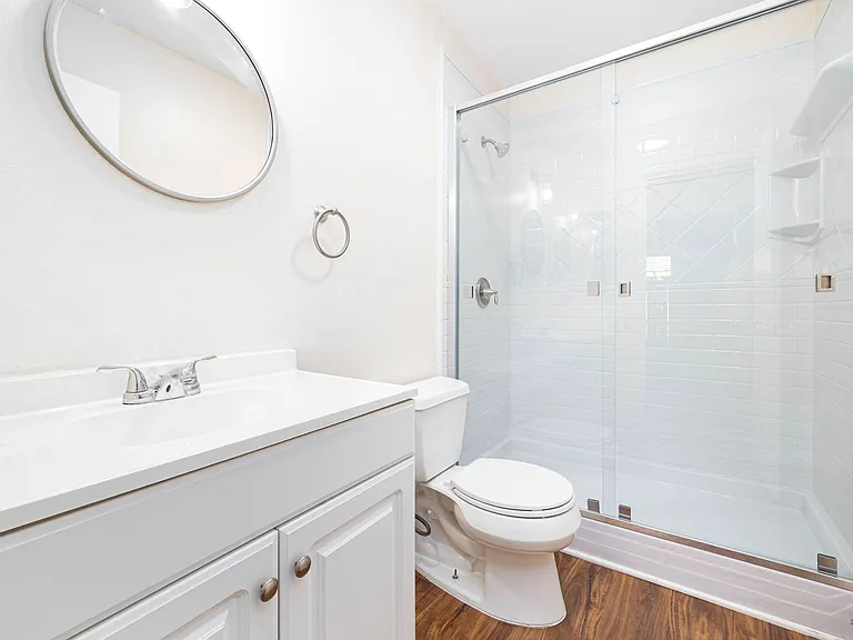 10536 Greenford Dr — Photo 17