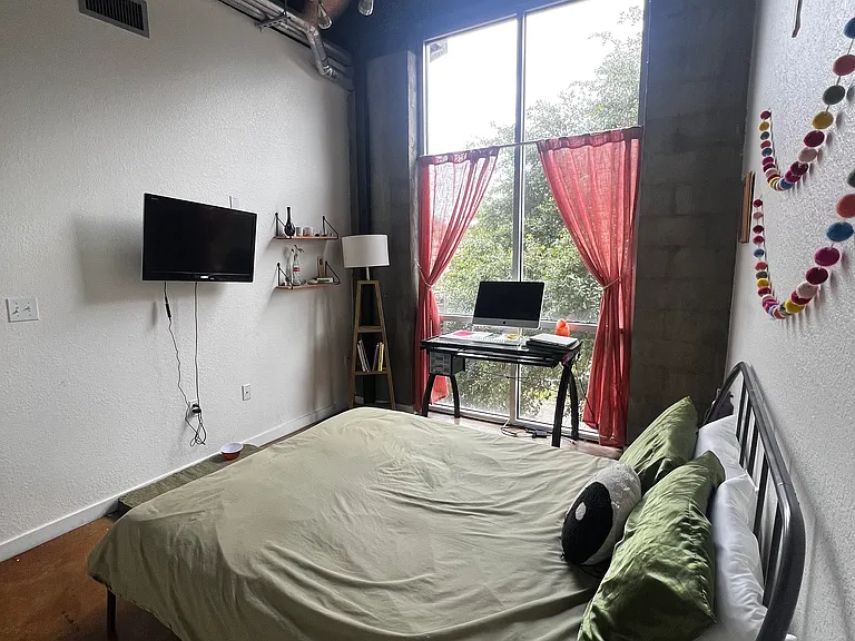 420 N Adams St #205 — Photo 2