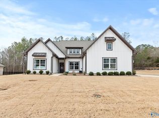 1548 Cherokee Ridge Dr, Union Grove, AL 35175