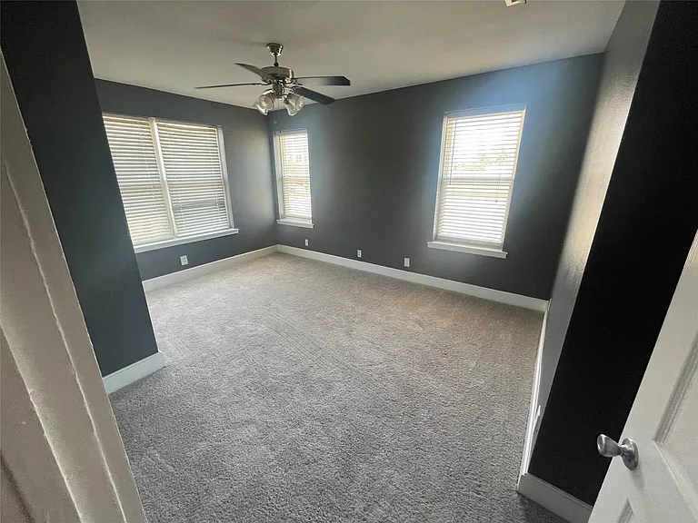 1122 N Zang Blvd #201 — Photo 17