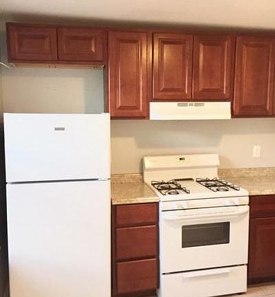 4th image of 2405 Maryland Ave #C