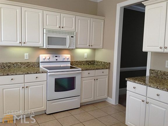 4th image of 104 Woodsdale Dr