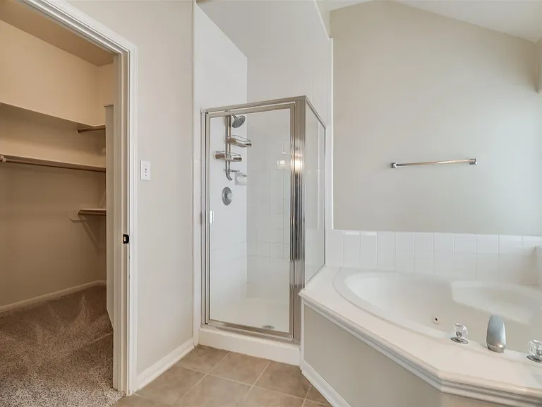 3419 La Fleur Ln — Photo 17