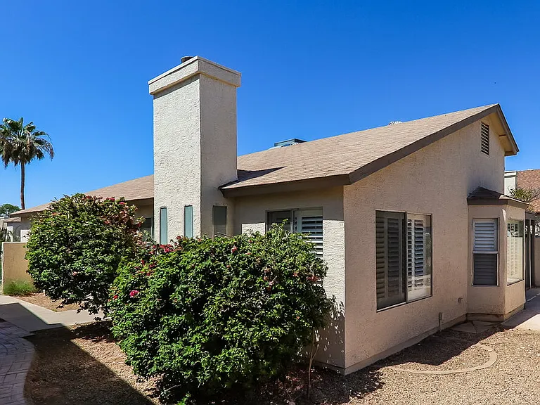 8810 W Grovers Ave — Photo 16